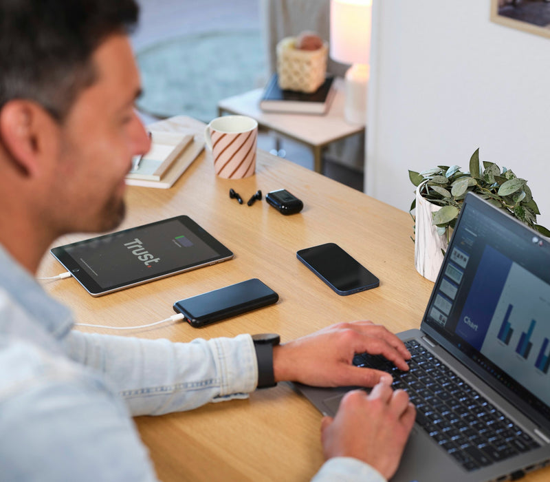 EAN 8713439248791 - Trust Redoh Ión de litio 10000 mAh Negro imagen 8