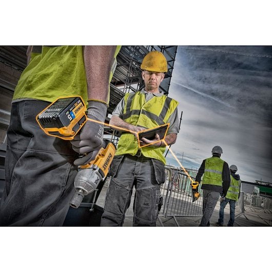 EAN 5035048466933 - DeWALT DCB184 cargador y batería cargable imagen 5