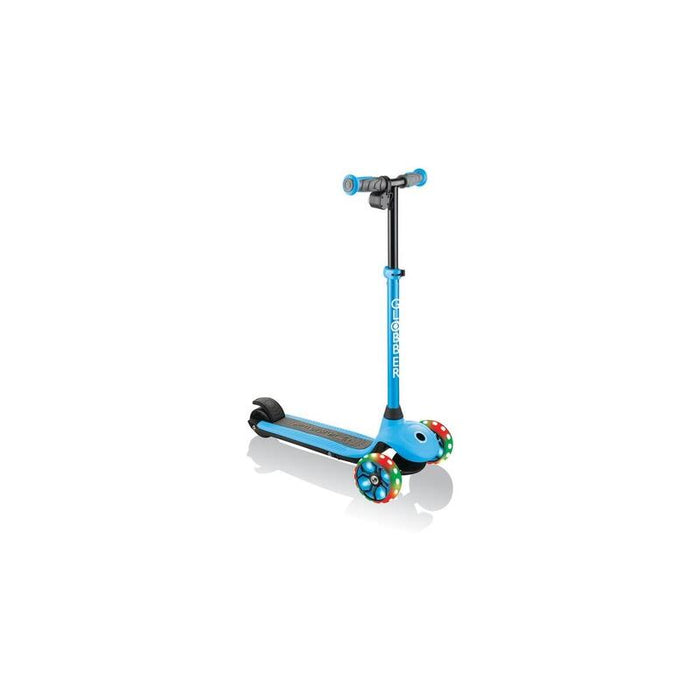 Globber One K E-Motion Plus 4 Plus, E-Scooter Light Blue, Con Rodillos Luminosos 755-101-2