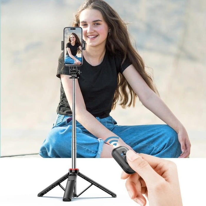 Palo Selfie C13d Con Led, Trípode Extensible 1.35m Para Móviles Y Cámaras - Con Mando Inalámbrico Negro